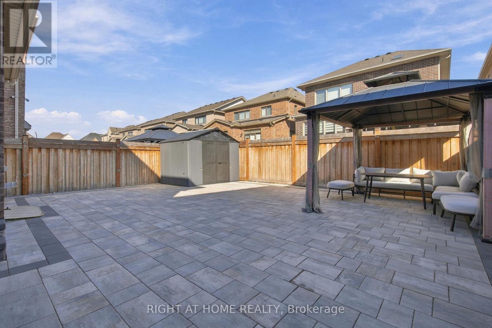 15 Ronald Street, Whitby, Ontario  L1P 0K1 - Photo 38 - E14100790