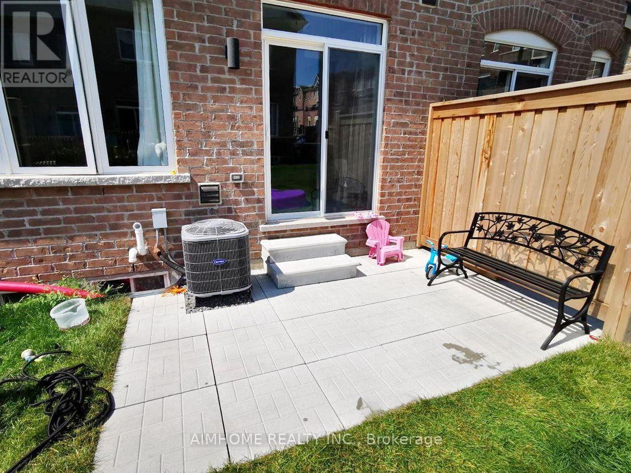 164 Harding Park Street, Newmarket, Ontario  L3Y 0E4 - Photo 9 - N14100748