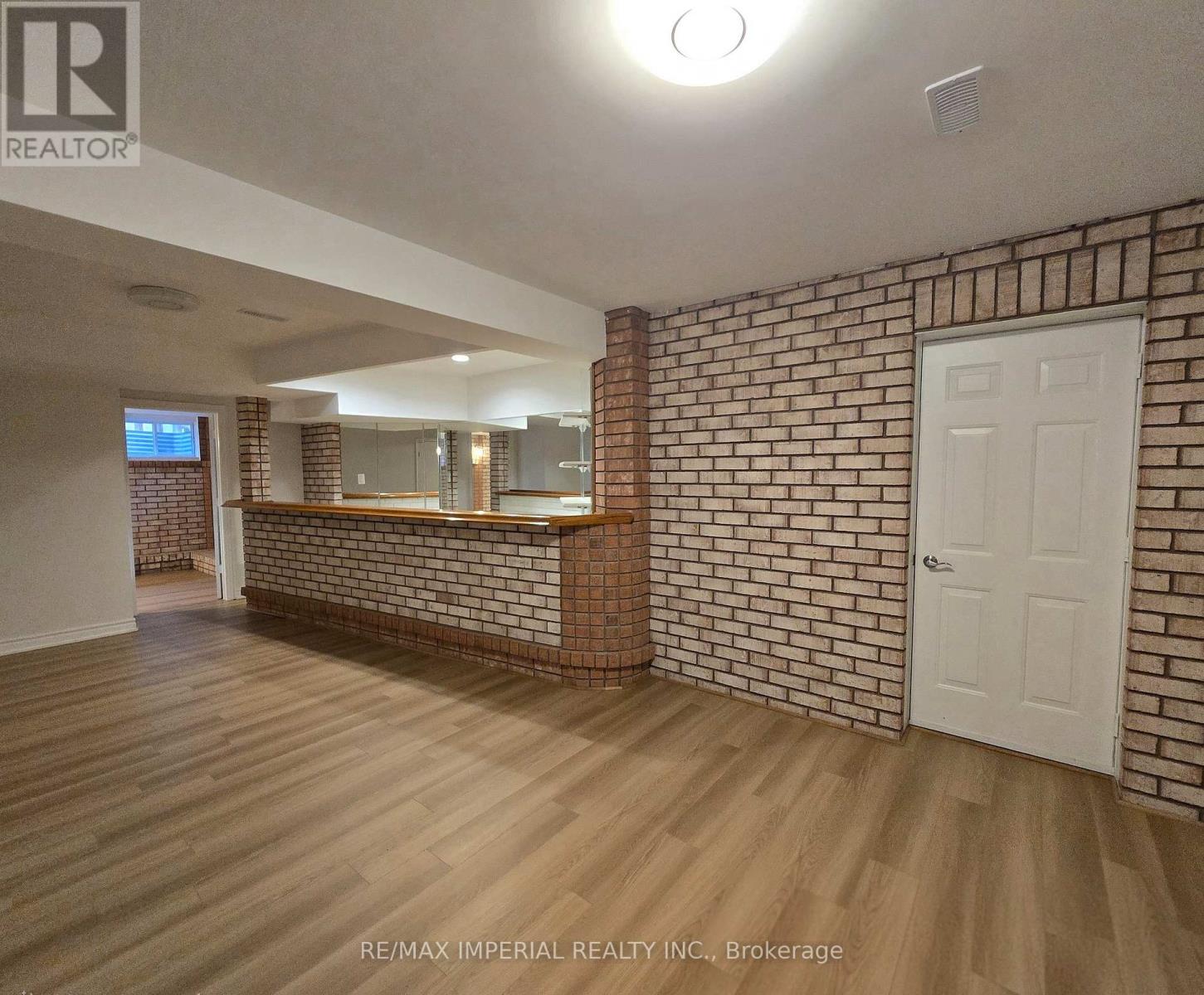 12a Mauro Court, Richmond Hill, Ontario  L4B 3J8 - Photo 8 - N14100786