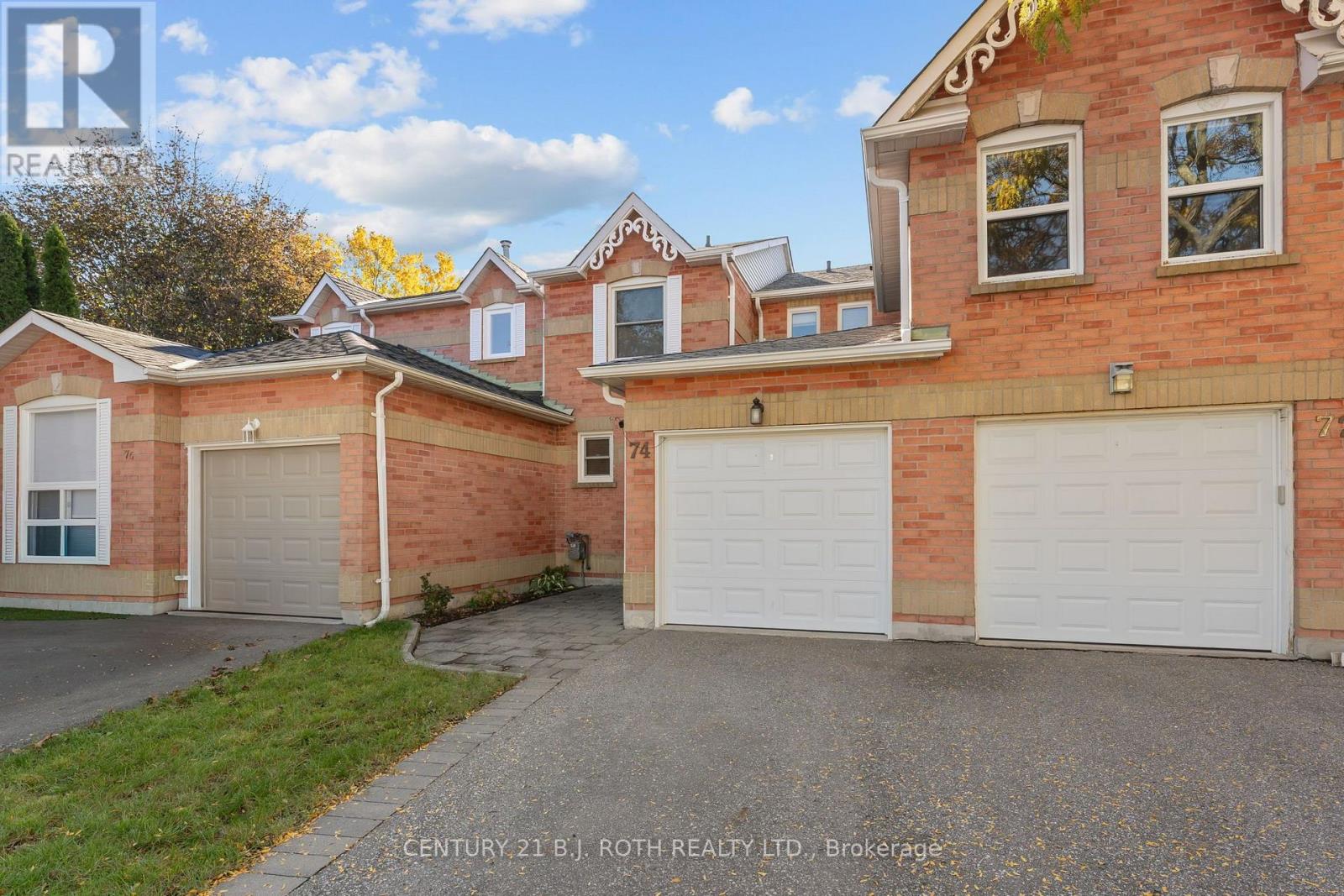 74 Ritva Court E, Richmond Hill, Ontario  L4C 9R4 - Photo 2 - N14100858