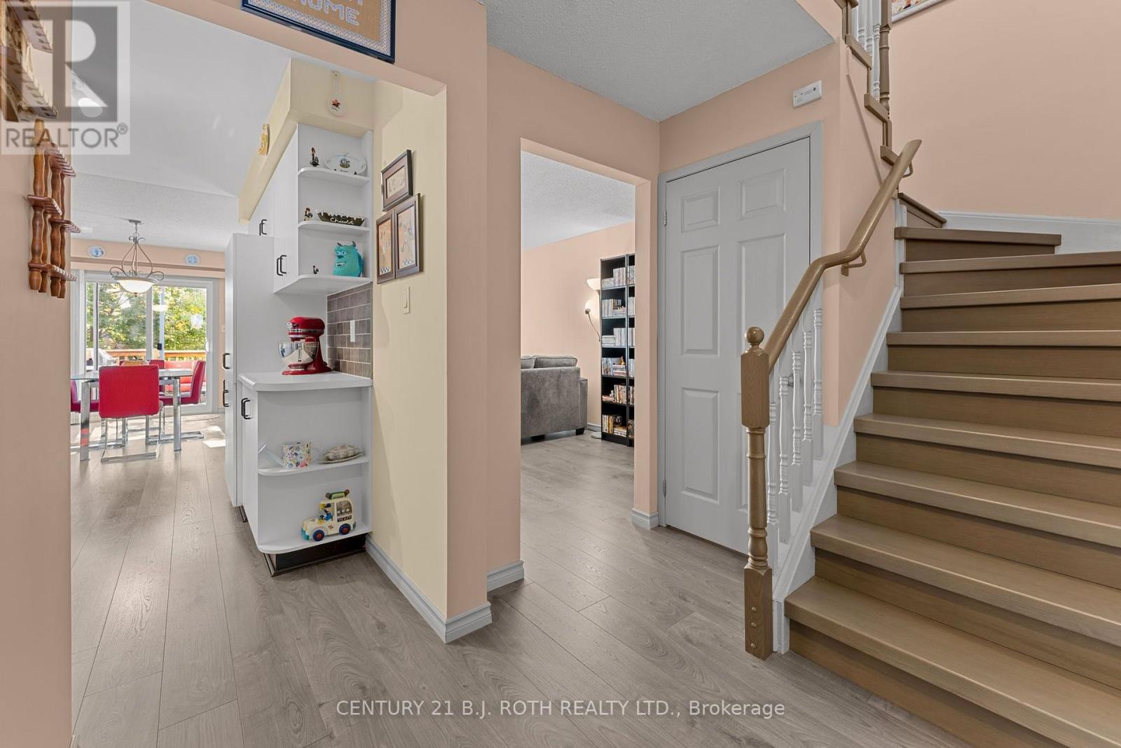 74 Ritva Court E, Richmond Hill, Ontario  L4C 9R4 - Photo 6 - N14100858