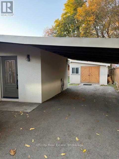 121 Paisley Boulevard E, Mississauga (Cooksville), Ontario  L5A 1P6 - Photo 2 - W14100820