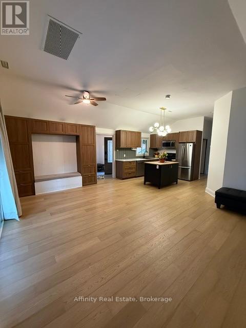 121 Paisley Boulevard E, Mississauga (Cooksville), Ontario  L5A 1P6 - Photo 6 - W14100820