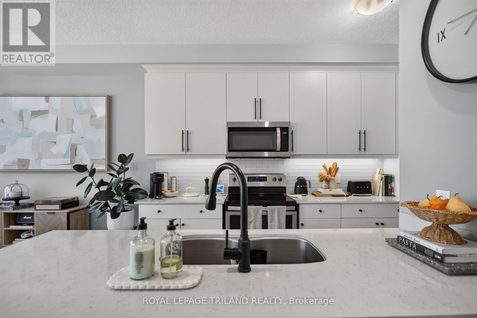 102 - 2070 Meadowgate Boulevard, London South, Ontario  N6M 0H5 - Photo 8 - X14100880