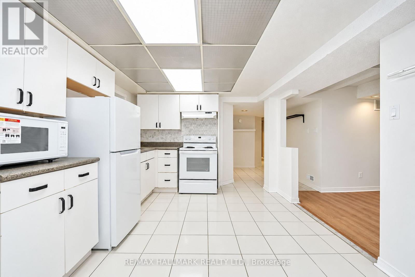 Lower - 898 Rambleberry Avenue, Pickering, Ontario  L1V 5X9 - Photo 11 - E13821782