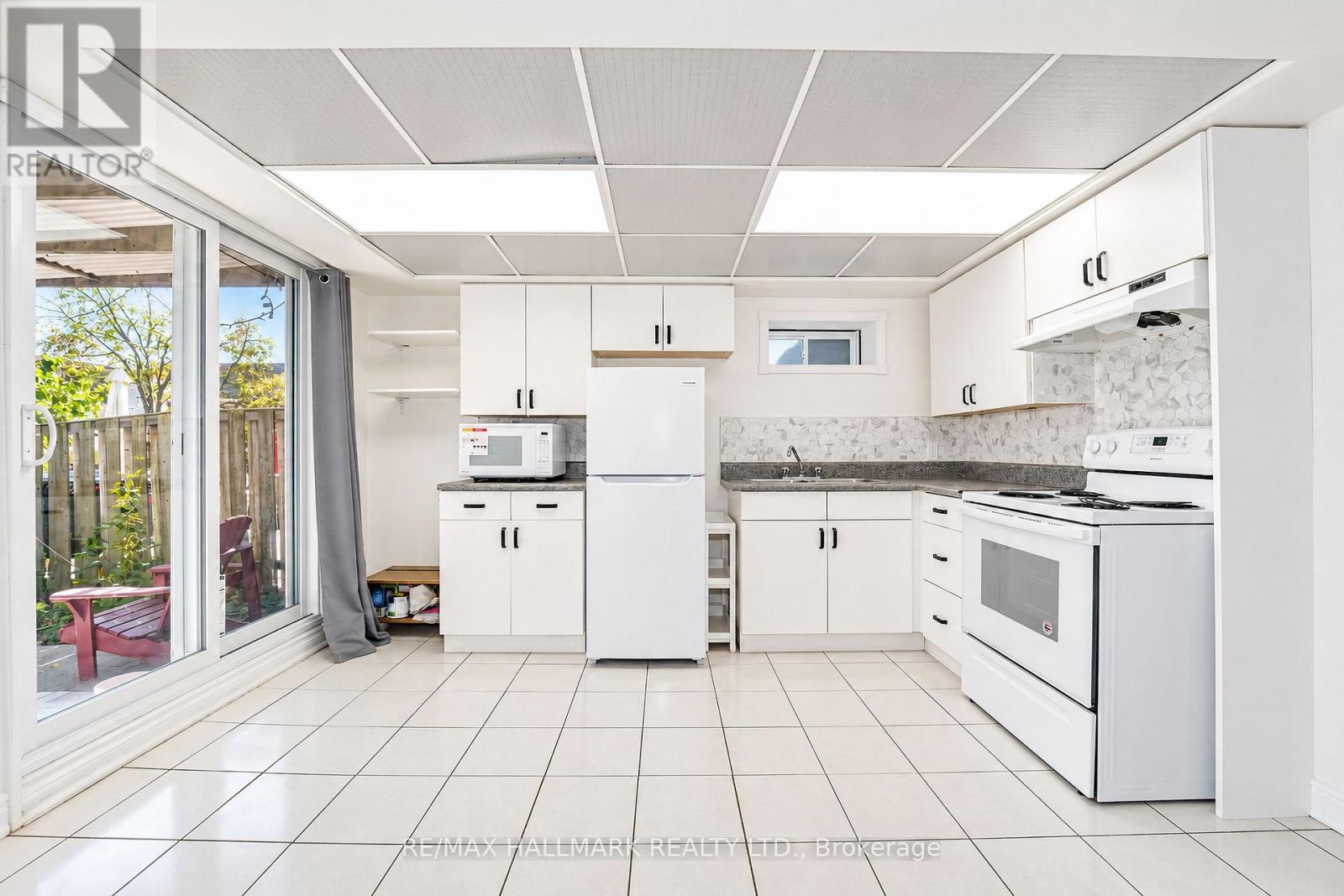 Lower - 898 Rambleberry Avenue, Pickering, Ontario  L1V 5X9 - Photo 13 - E13821782