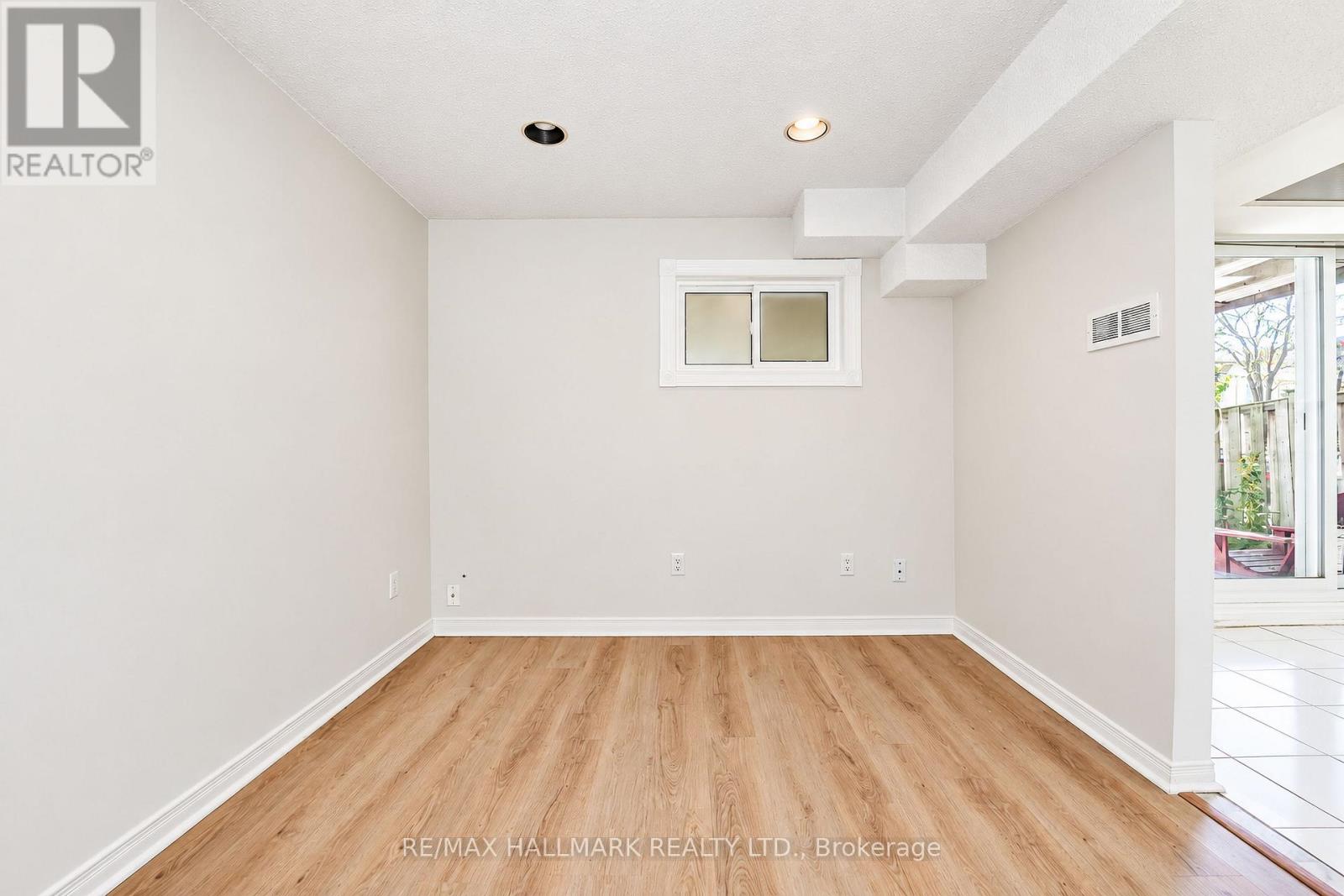 Lower - 898 Rambleberry Avenue, Pickering, Ontario  L1V 5X9 - Photo 9 - E13821782