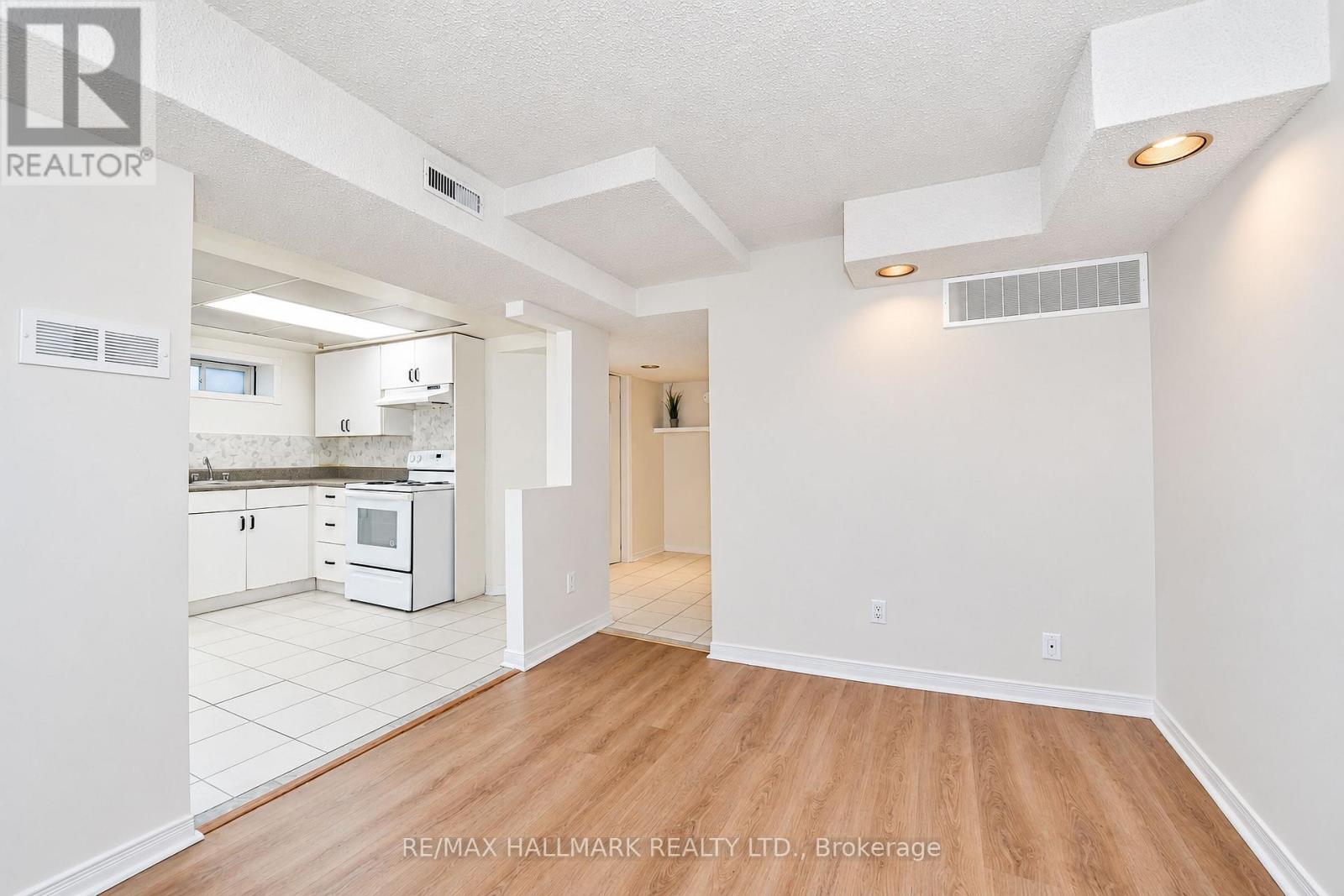 Lower - 898 Rambleberry Avenue, Pickering, Ontario  L1V 5X9 - Photo 7 - E13821782