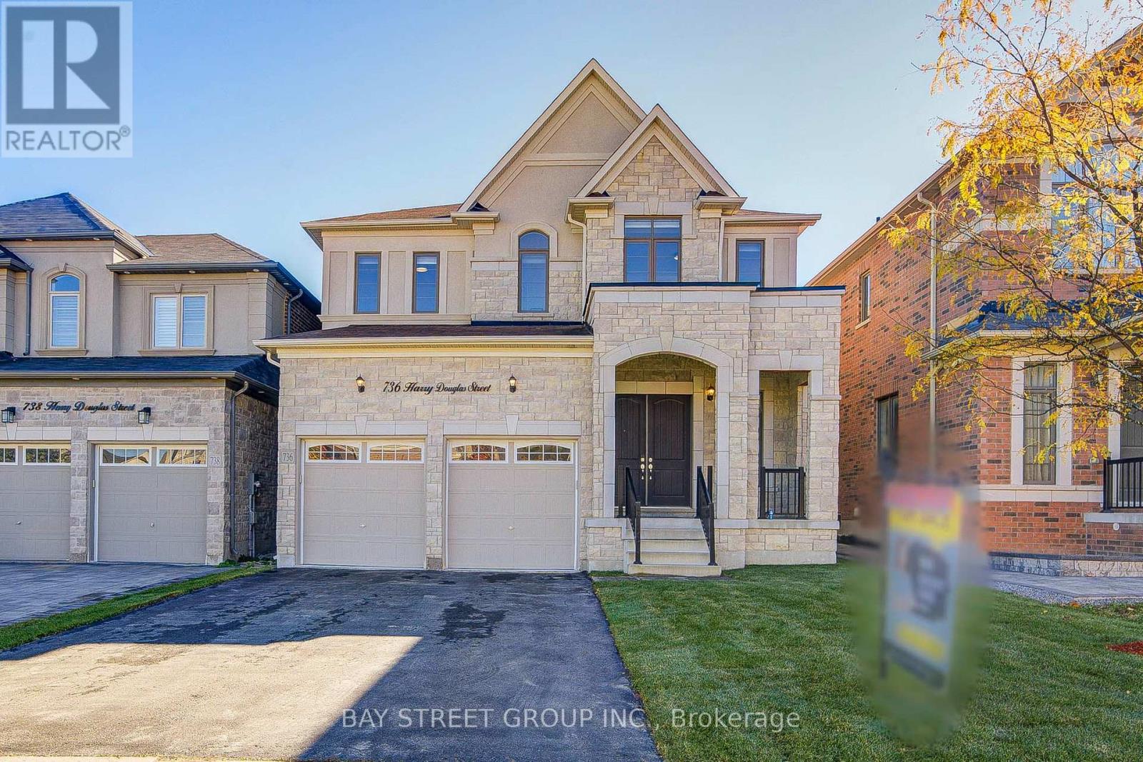 736 HARRY DOUGLAS STREET, Newmarket, Ontario