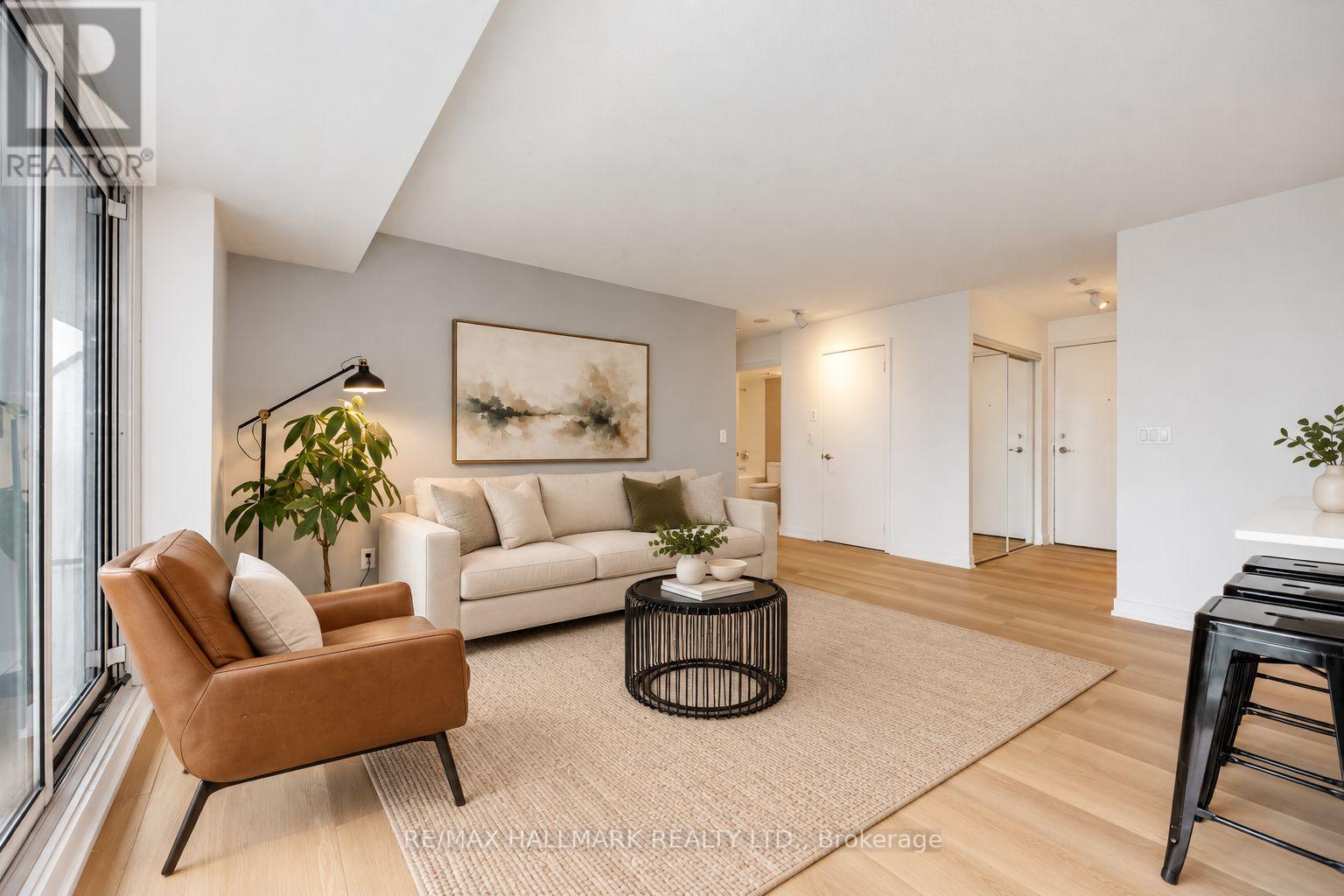 901 - 155 Legion Road N, Toronto, Ontario  M8Y 0A7 - Photo 3 - W14100866