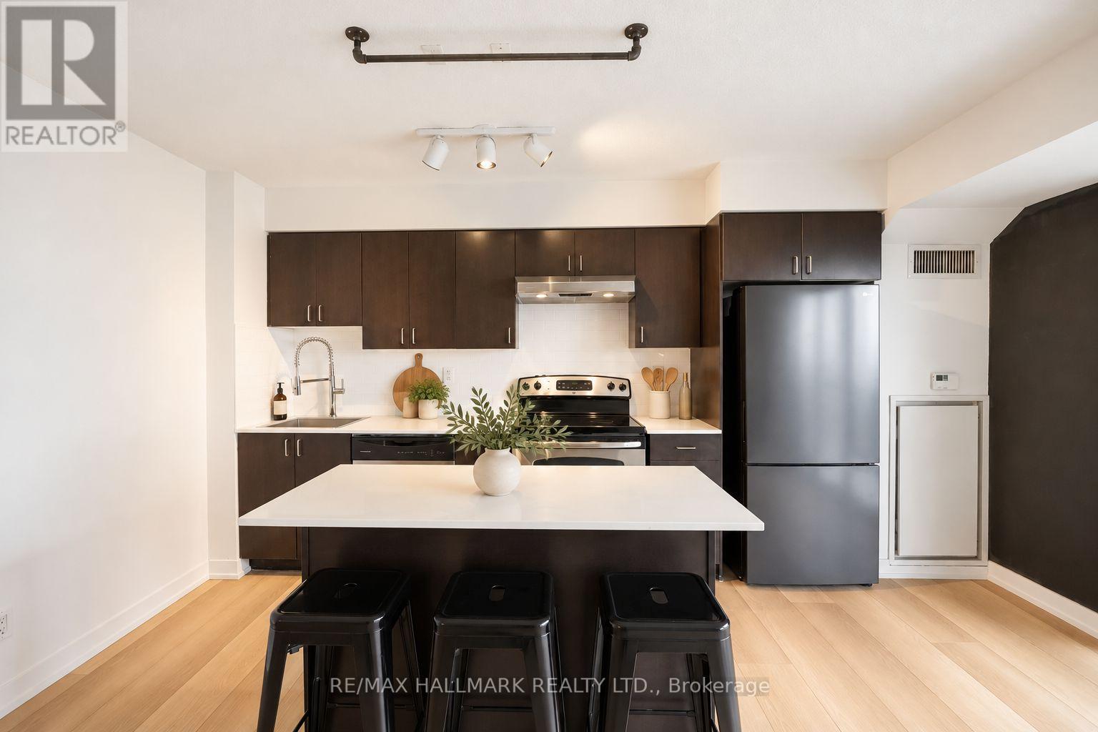 901 - 155 Legion Road N, Toronto, Ontario  M8Y 0A7 - Photo 8 - W14100866