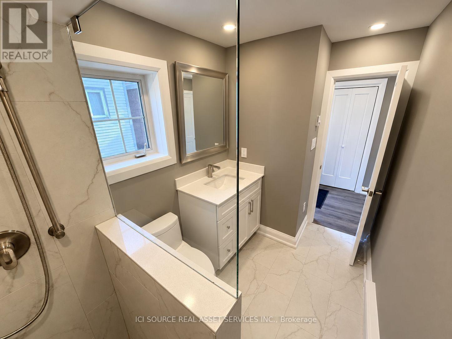 Coach House Apt - 247 Roxton Road, Oakville, Ontario  M6G 3R1 - Photo 16 - W14100890