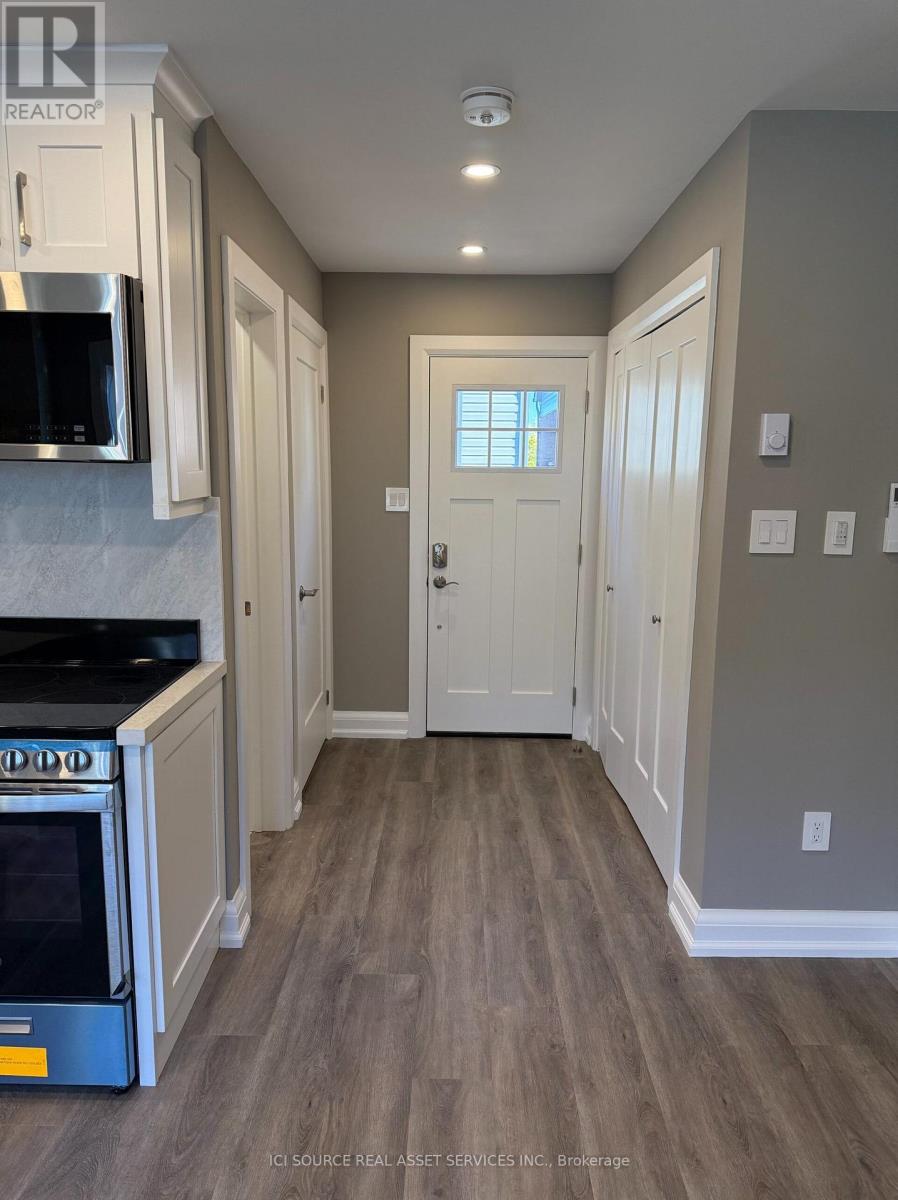 Coach House Apt - 247 Roxton Road, Oakville, Ontario  M6G 3R1 - Photo 4 - W14100890