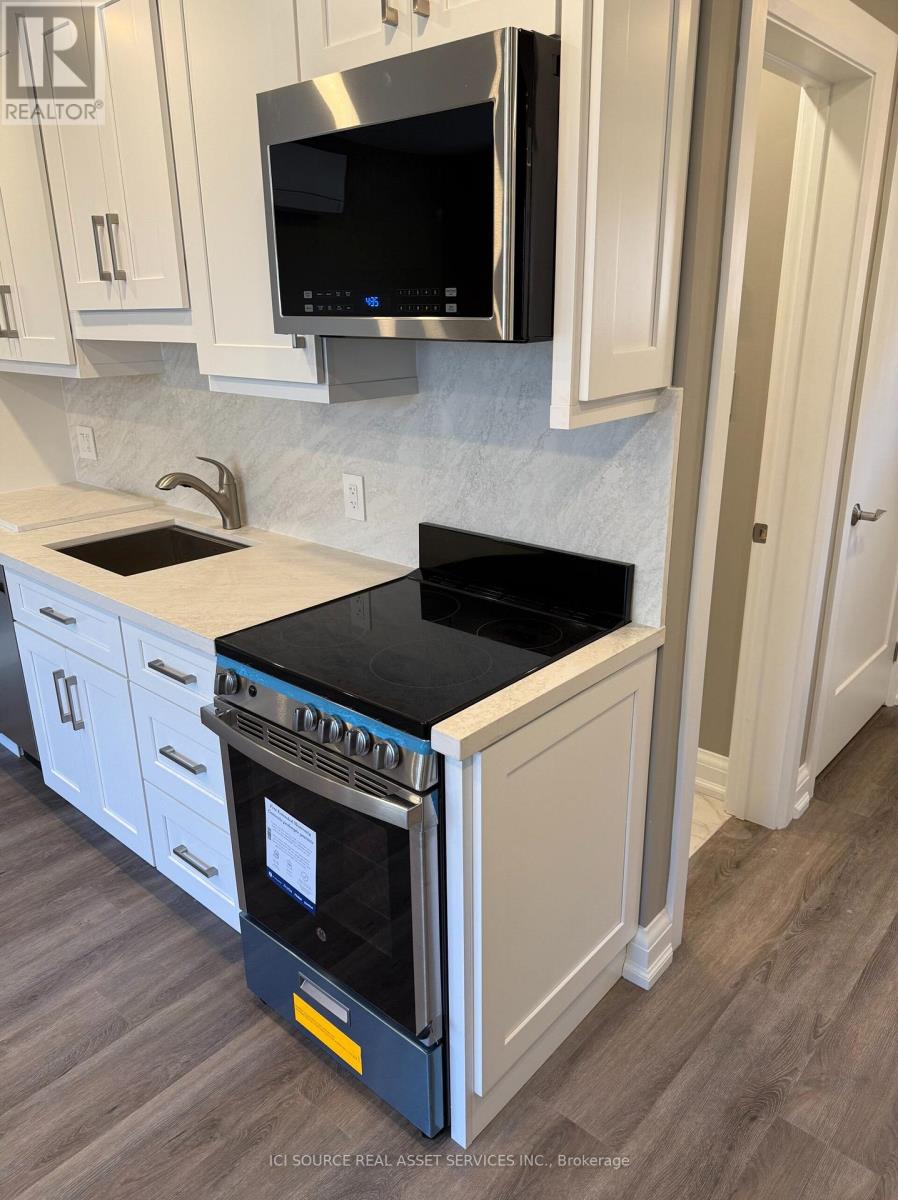 Coach House Apt - 247 Roxton Road, Oakville, Ontario  M6G 3R1 - Photo 9 - W14100890