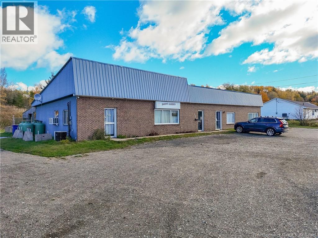 <h3>$350,000</h3><p>758 Route 105, Nackawic, New Brunswick</p>