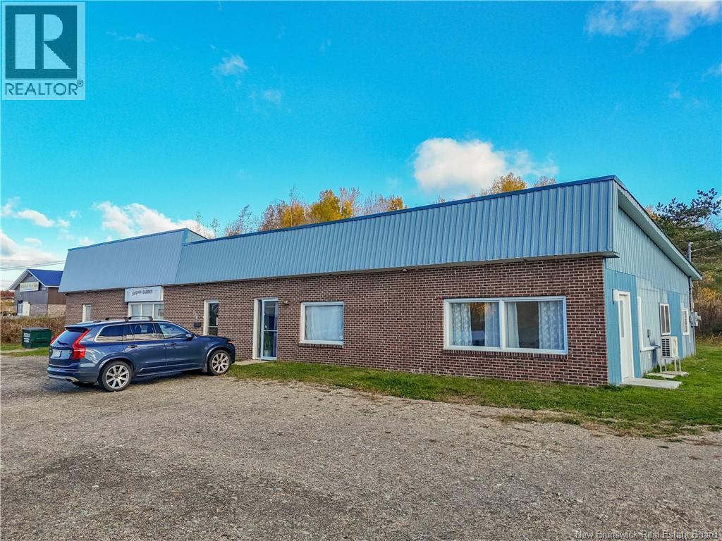 758 Route 105, Nackawic, New Brunswick  E6G 1V5 - Photo 2 - NB149921