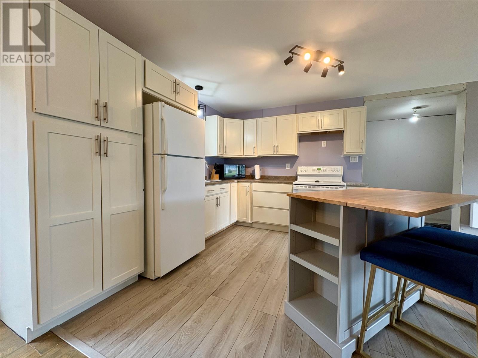 32 Main Street, Lark Harbour — photo 6
