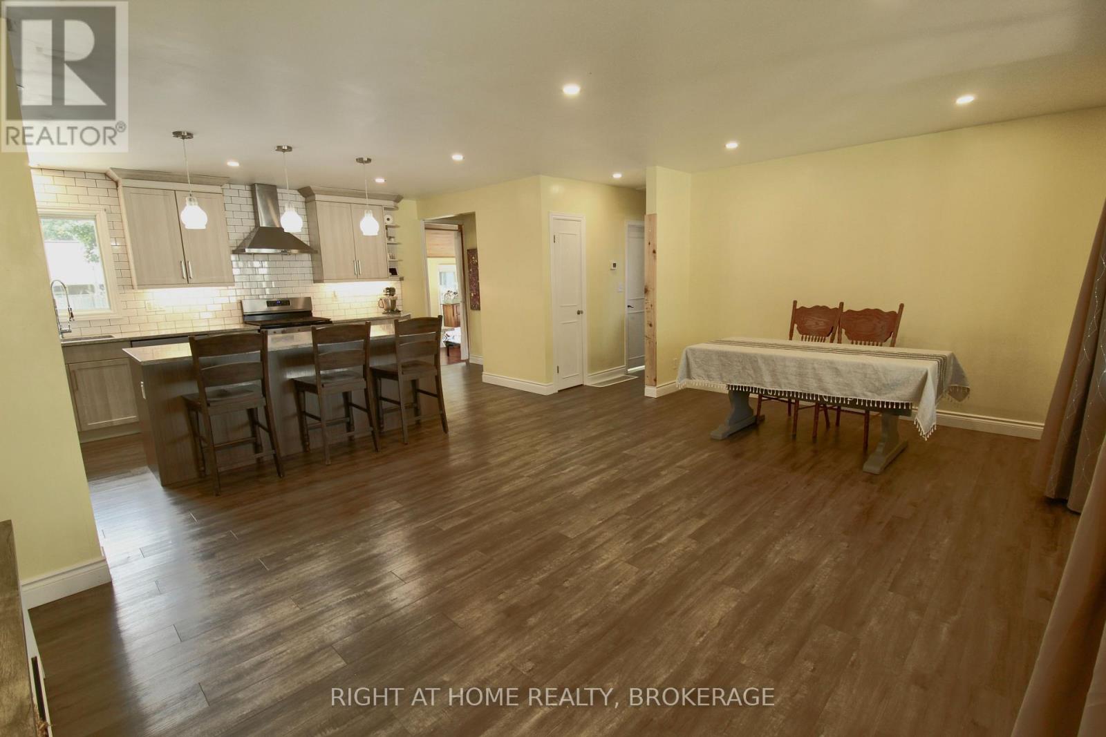 711 John Street, Haldimand, Ontario  N1A 2R4 - Photo 5 - X14100946