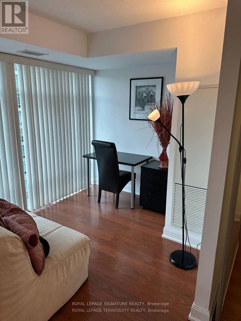 1704 - 2191 Yonge Street, Toronto, Ontario  M4S 3H8 - Photo 5 - C14093398