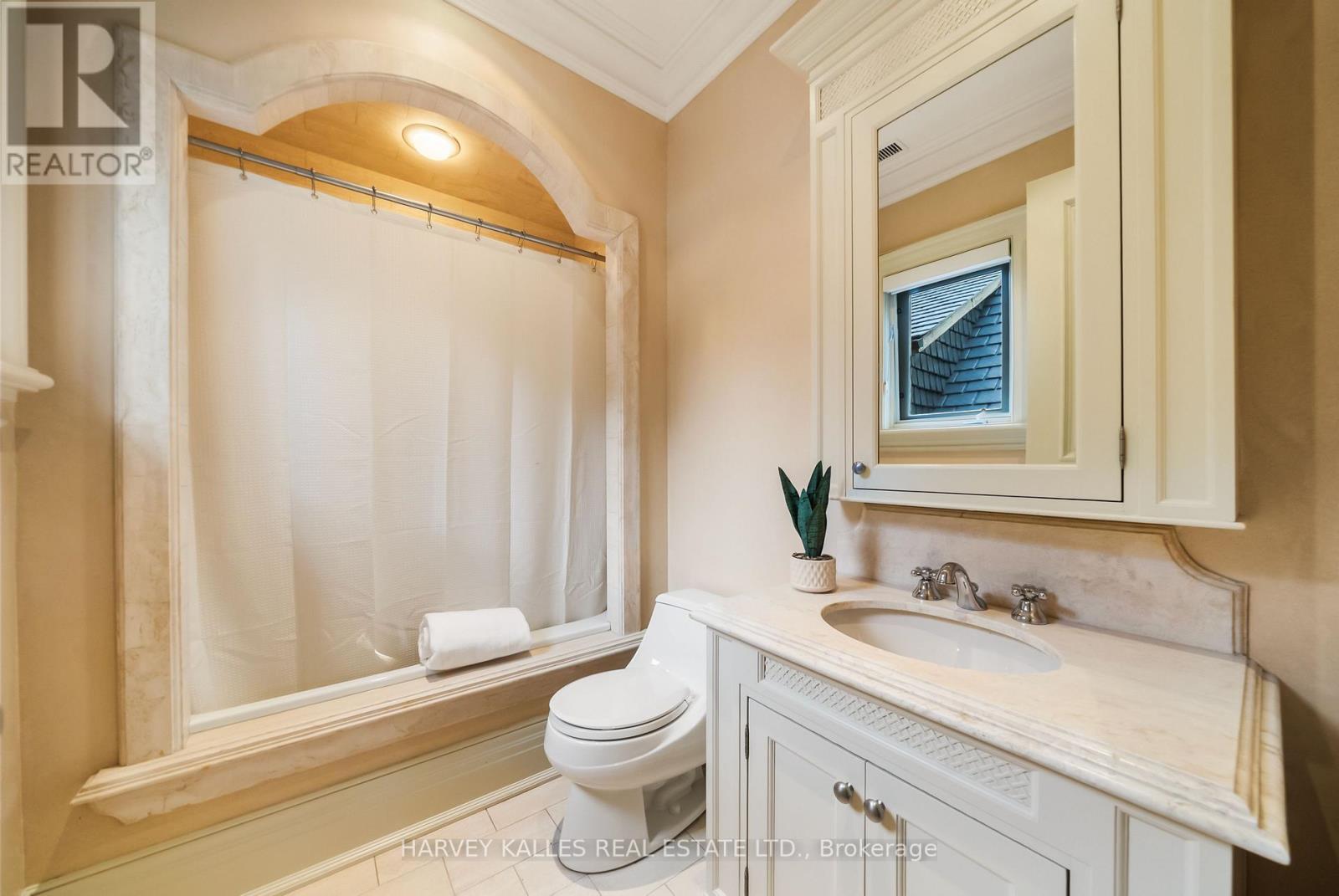 250 Forest Hill Road, Toronto, Ontario  M5P 2N5 - Photo 32 - C14100908