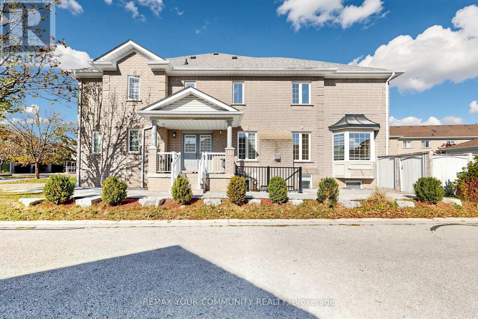15 BENJAMIN HOOD CRESCENT, vaughan (patterson), Ontario