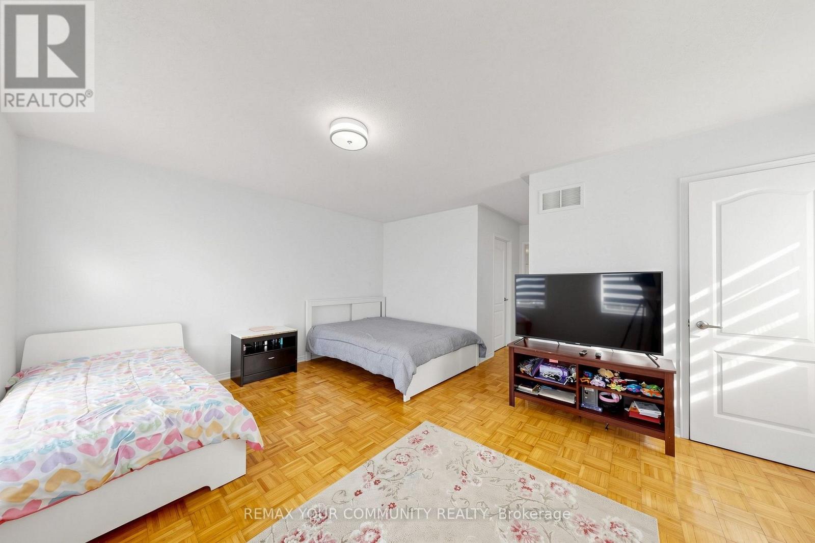 15 Benjamin Hood Crescent, Vaughan (Patterson), Ontario  L4K 5M3 - Photo 12 - N14100906