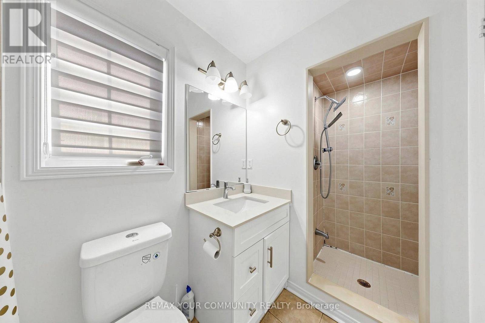 15 Benjamin Hood Crescent, Vaughan (Patterson), Ontario  L4K 5M3 - Photo 14 - N14100906