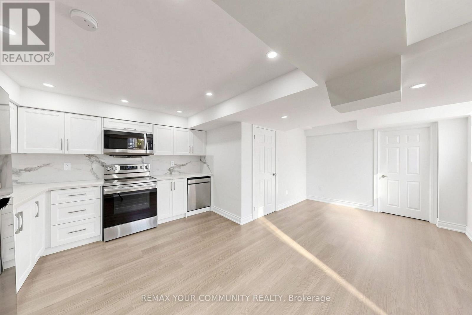 15 Benjamin Hood Crescent, Vaughan (Patterson), Ontario  L4K 5M3 - Photo 19 - N14100906