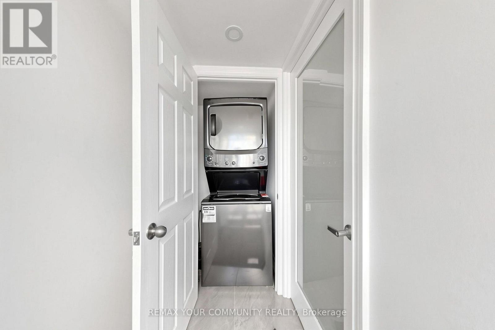 15 Benjamin Hood Crescent, Vaughan (Patterson), Ontario  L4K 5M3 - Photo 25 - N14100906
