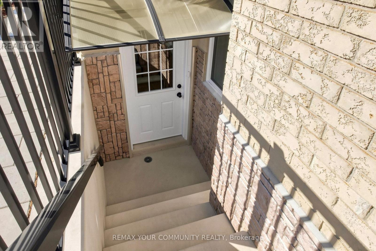 15 Benjamin Hood Crescent, Vaughan (Patterson), Ontario  L4K 5M3 - Photo 27 - N14100906