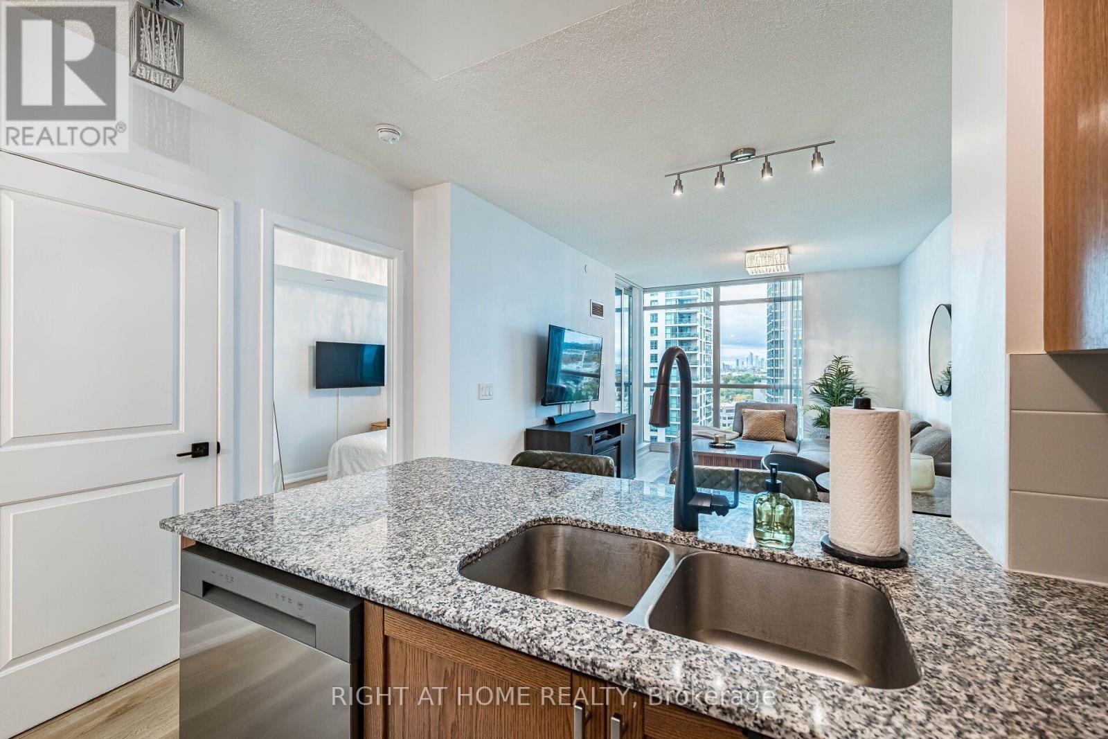 1211 - 205 Sherway Gardens Road, Toronto (Islington-City Centre West), Ontario  M9C 0A5 - Photo 12 - W14100934