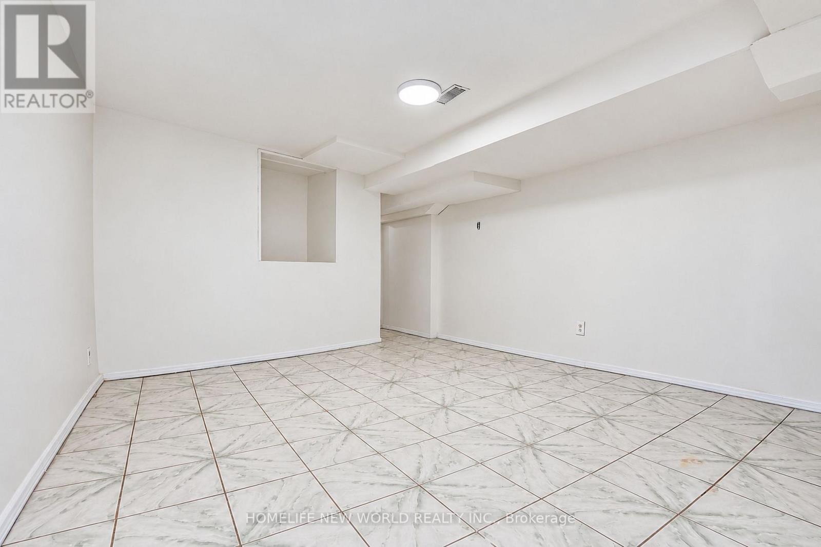 2001 Dundas Street W, Toronto, Ontario  M6R 1W7 - Photo 26 - W14100760