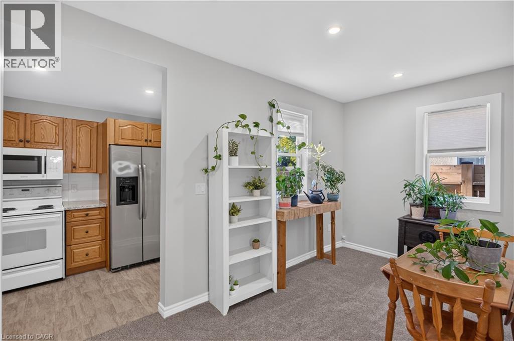 60 Division Street, St. Catharines, Ontario  L2R 3G6 - Photo 16 - 40872780