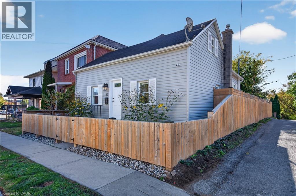 60 Division Street, St. Catharines, Ontario  L2R 3G6 - Photo 2 - 40872780