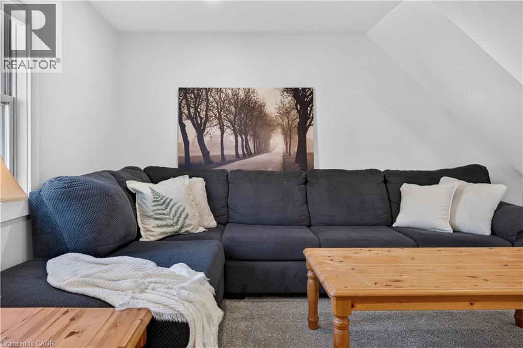 60 Division Street, St. Catharines, Ontario  L2R 3G6 - Photo 8 - 40872780