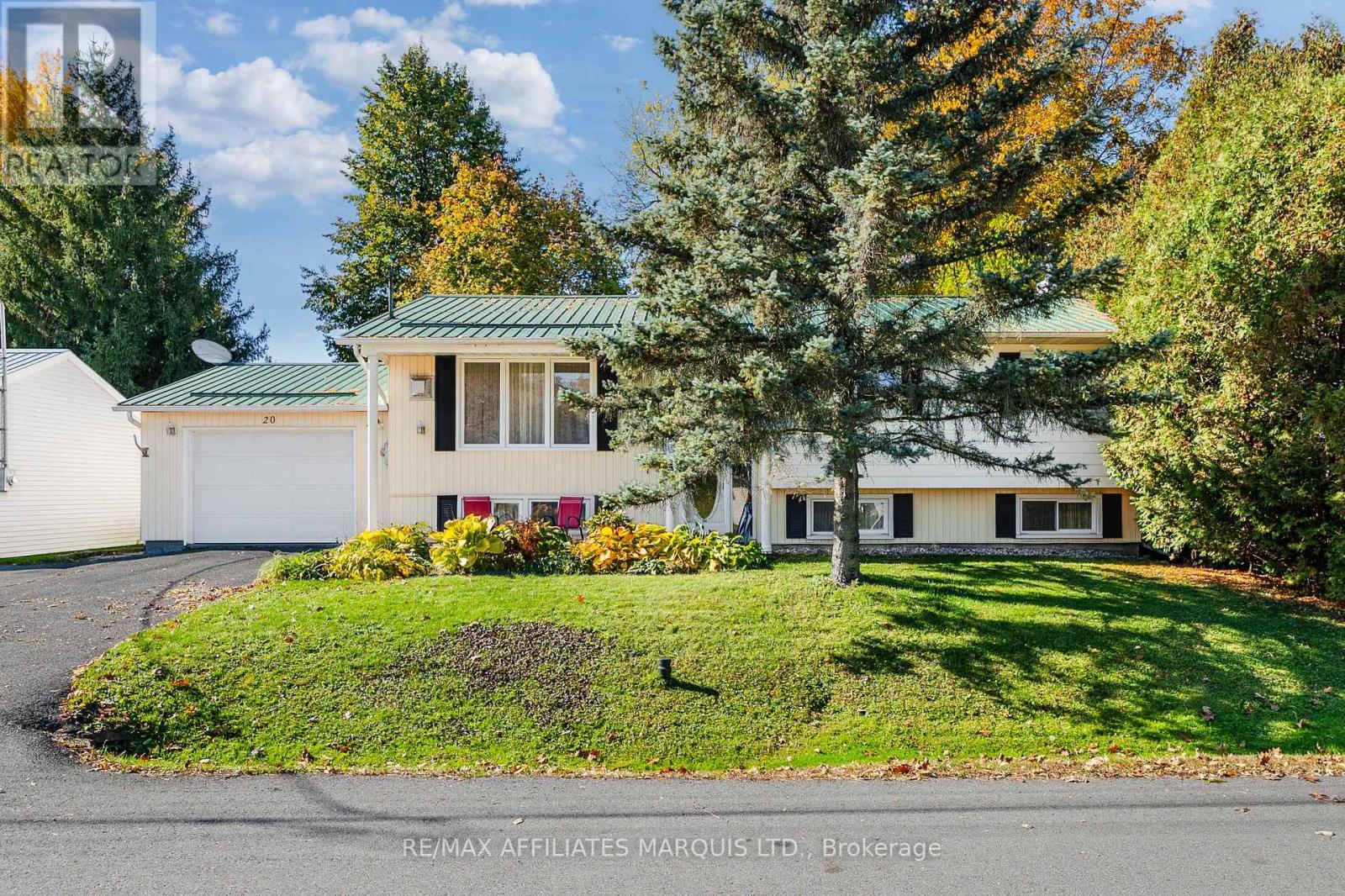 20 Head Street, South Glengarry, Ontario  K0C 1N0 - Photo 2 - X14101062