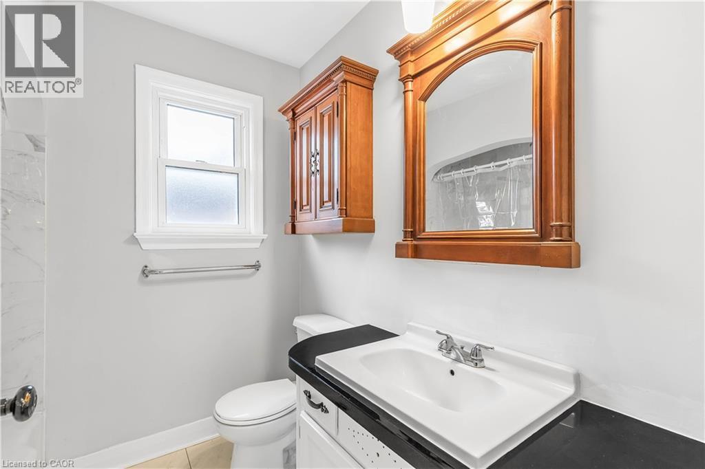 76 Johnston Street, Port Colborne, Ontario  L3K 1G7 - Photo 11 - 40872936