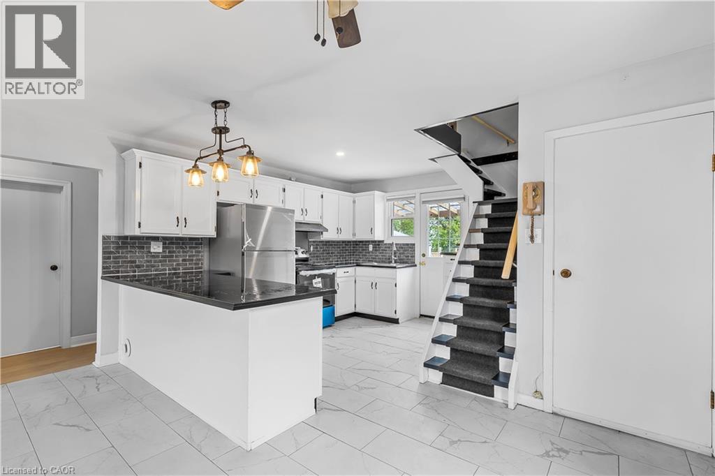 76 Johnston Street, Port Colborne, Ontario  L3K 1G7 - Photo 7 - 40872936