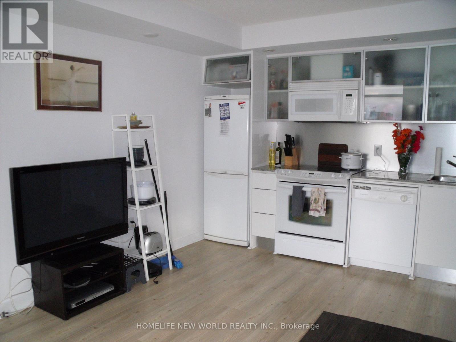1012 - 25 Telegram Mews, Toronto, Ontario  M5V 3Z1 - Photo 3 - C14101028