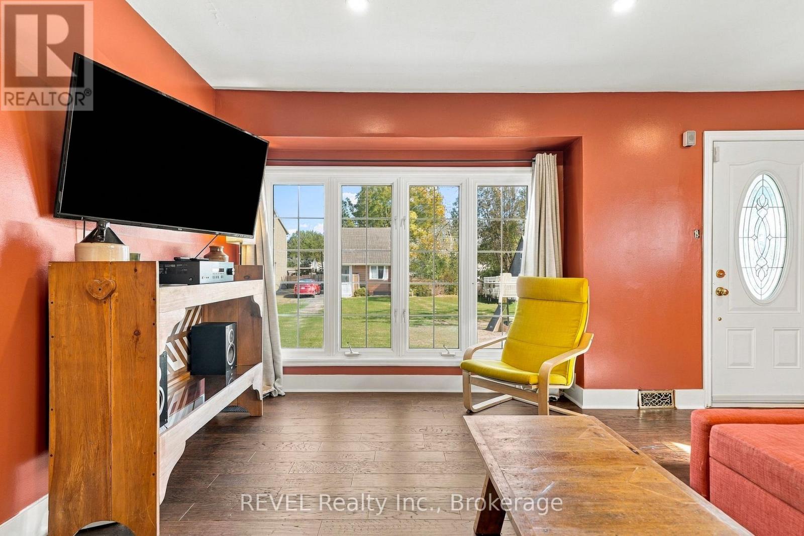 20 Fifth Street, Belleville (Belleville Ward), Ontario  K8N 4S3 - Photo 6 - X14101002