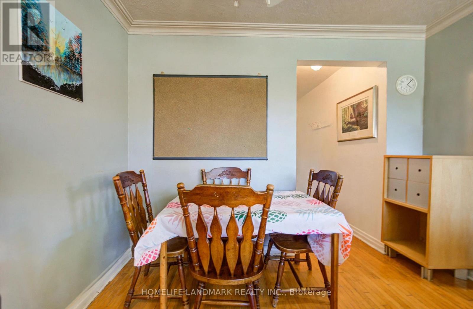 827 Cosburn Avenue, Toronto, Ontario M4C 2V9 - Photo 30 - E14100998