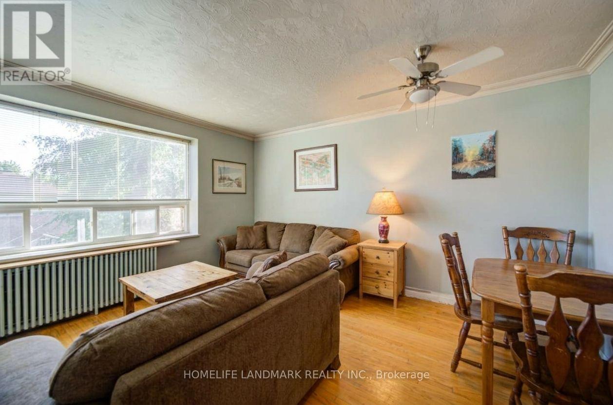 827 Cosburn Avenue, Toronto, Ontario M4C 2V9 - Photo 32 - E14100998