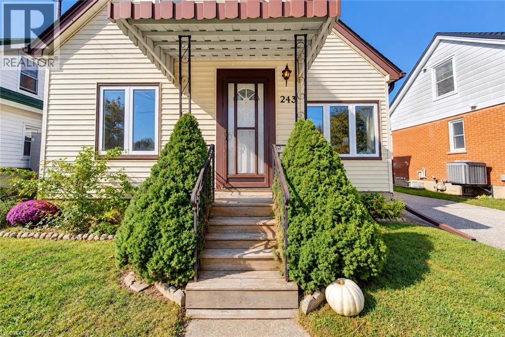 243 Edwin Street, Kitchener, Ontario  N2H 4P3 - Photo 2 - 40870624