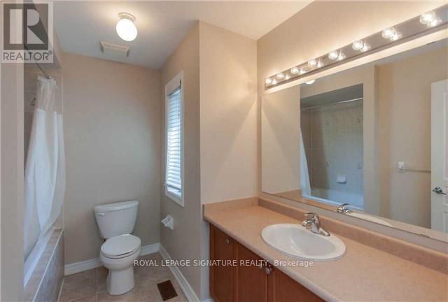21 Pitney Avenue, Richmond Hill, Ontario  L4E 4Y6 - Photo 8 - N14101070