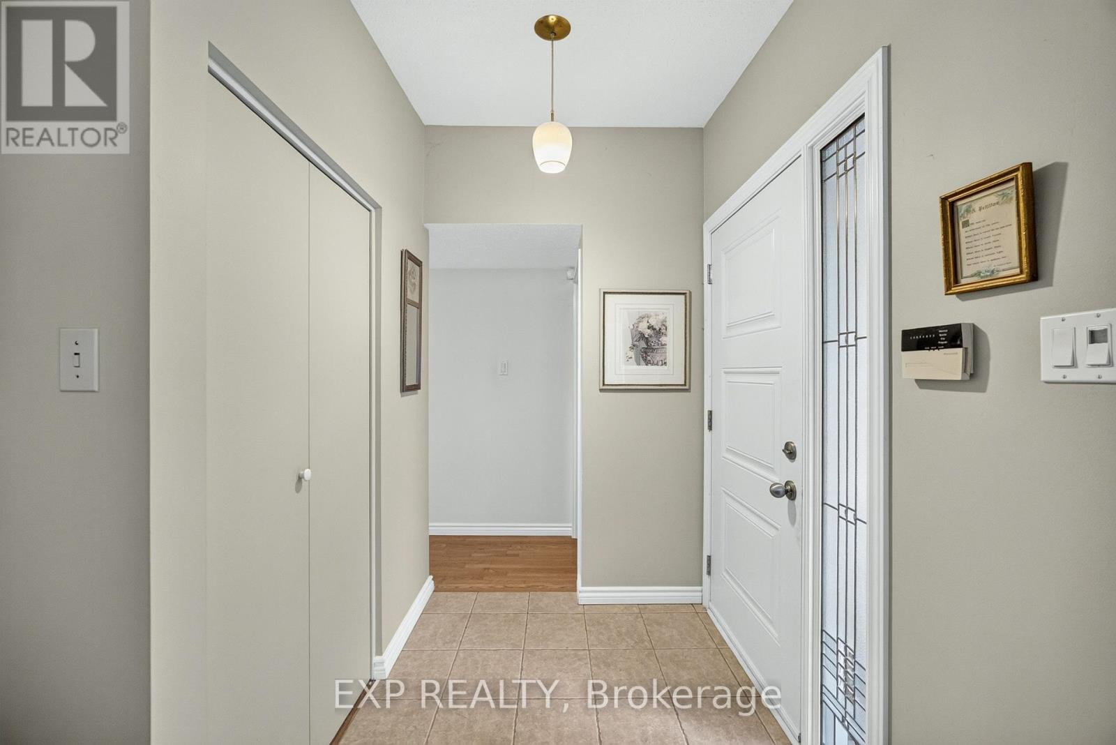 1168 Cameo Drive, Ottawa, Ontario  K2C 1Y7 - Photo 4 - X14101032