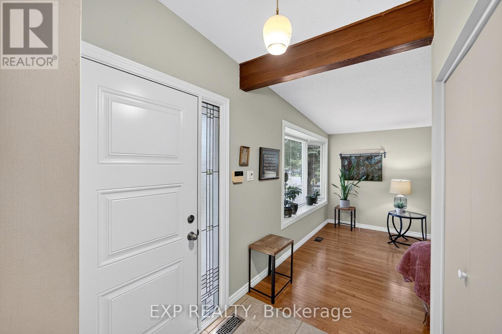 1168 Cameo Drive, Ottawa, Ontario  K2C 1Y7 - Photo 5 - X14101032