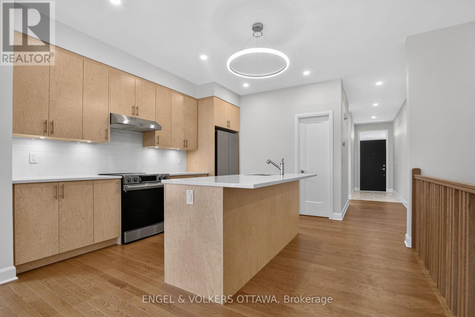 43 Fraser Street, Carleton Place, Ontario  K7C 0X7 - Photo 2 - X14101046