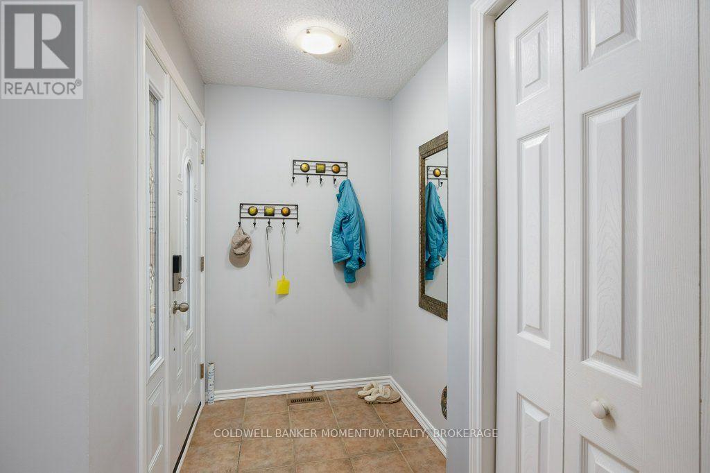 6564 Charnwood Avenue, Niagara Falls (West Wood), Ontario  L2H 1Y9 - Photo 4 - X14100954