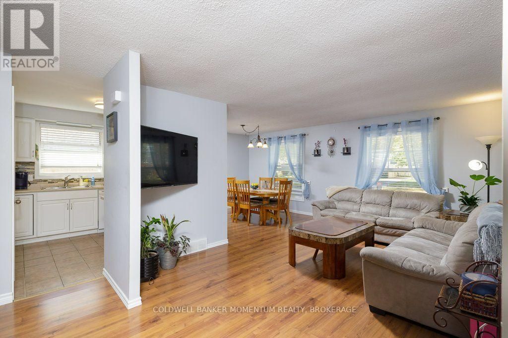 6564 Charnwood Avenue, Niagara Falls (West Wood), Ontario  L2H 1Y9 - Photo 5 - X14100954