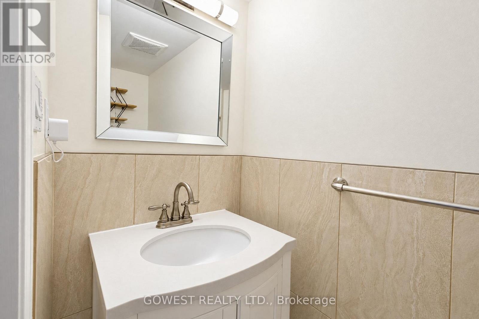 6570 Alderwood Trail, Mississauga, Ontario  L5N 6W3 - Photo 16 - W14101038
